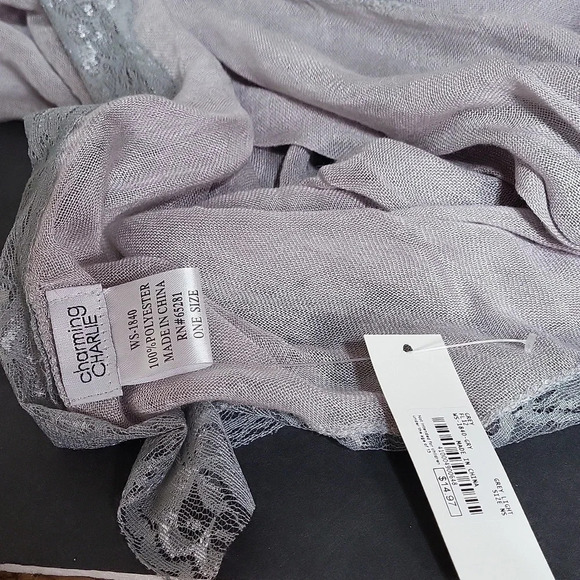 Light Grey Scarf with lace trim NWT Charming Charlie's - Picture 6 of 6